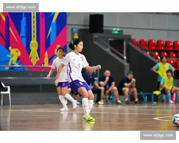 16 岁张可依 13 秒 51 夺冠!亚青会双破纪录的跨栏新星 16 岁张可依 13 秒 51 夺冠!亚青会双破纪录的跨栏新星