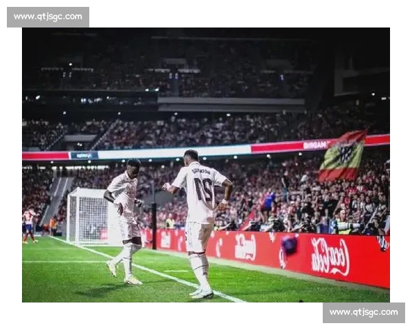 皇马主场 8 连胜剑指 9 连庄:10 年轮回再战巴萨 皇马主场 8 连胜剑指 9 连庄:10 年轮回再战巴萨