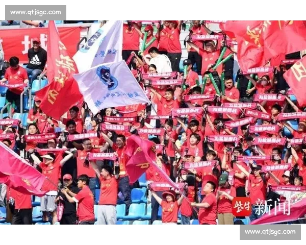 盐超开赛!苏超劲旅盐城队携两月激战底气出征 盐超开赛!苏超劲旅盐城队携两月激战底气出征