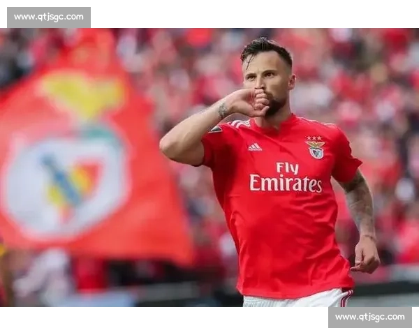 帕夫利季斯戴帽 + 三点球!本菲卡 5-0 横扫阿罗卡 帕夫利季斯戴帽 + 三点球!本菲卡 5-0 横扫阿罗卡