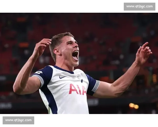 范德芬头球双响封神!热刺 3-0 破咒升前三 范德芬头球双响封神!热刺 3-0 破咒升前三