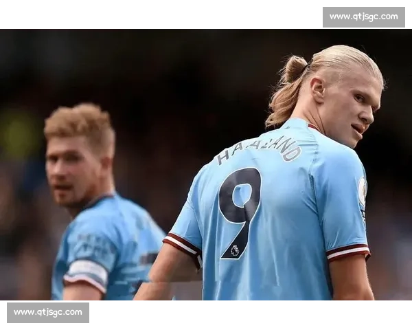 纽卡斯尔二比一击败曼联比赛比分引发英超格局新讨论焦点之夜球迷热议